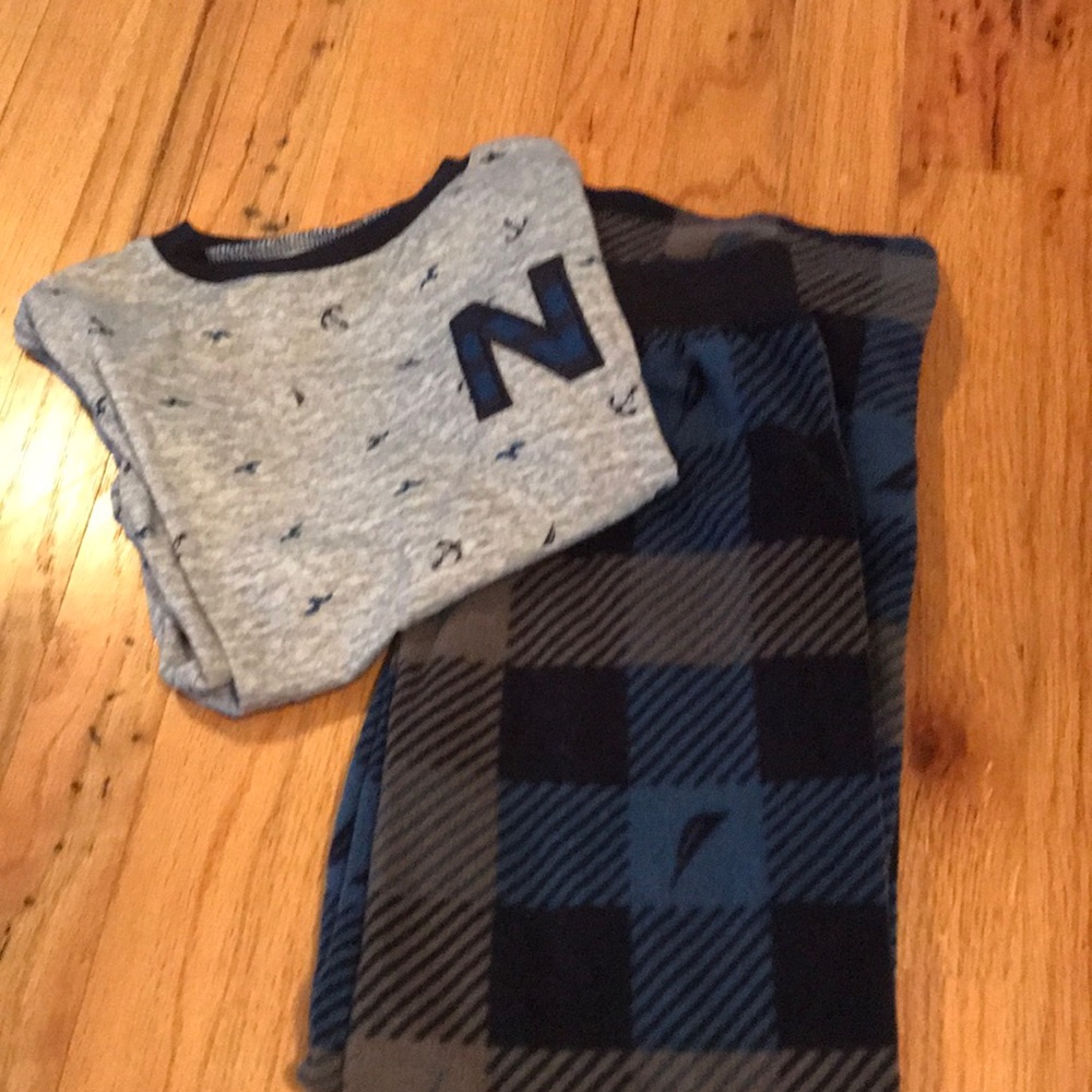Boys nautica 2 piece pajama. Size 8